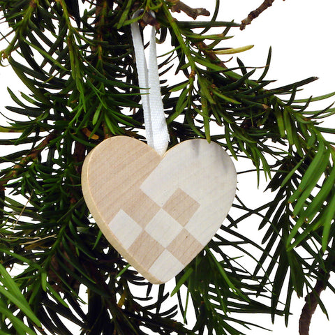 Heart hanging checkered White/Natural